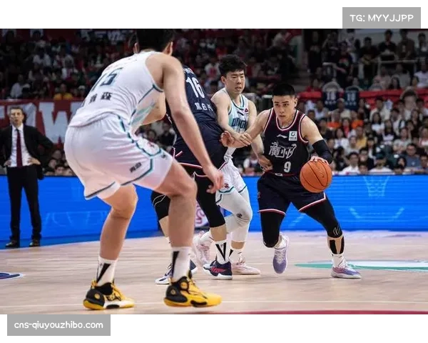 广州队防守策略针对性极强 强边超载防守有效限制对手核心点